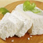 Postre de ricota, vainilla y pasas de uva con 100 calorías