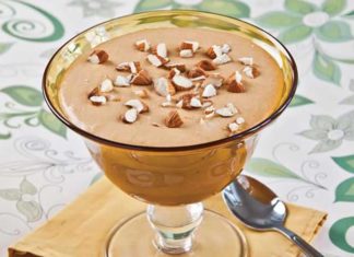 Copa de banana y crema de dulce de leche con 150 calorías