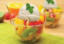 Macedonia de frutas con helado con 180 calorías