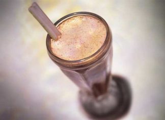 Copa helada con café, chocolate y licor de crema irlandesa