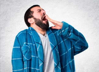 Conocé las razones por las que dormir mal engorda