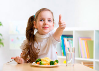 Día de las Infancias: 22 ideas para enseñar a tus hijos a comer sano obesidad_infantil_cormillot