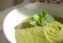 Deliciosa sopa de espinacas, calabaza y zanahoria