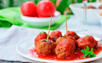 Nutritivas albóndigas de carne, trigo, maní y verduras con 100 calorías