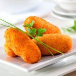 Croquetas de papa a la provenzal rellenas de espinaca con 160 calorías