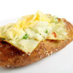 papa-rellena-espinaca-y-queso-cormillot