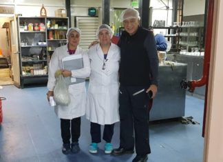 Alberto Cormillot en la cocina de la Base Marambio