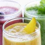 Descubrí los beneficios de los batidos de frutas y verduras: una receta dulce y otra salada