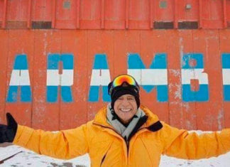 El Dr. Cormillot bailó tap en la Antártida para festejar los 50 años de la Base Marambio