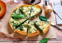 Sabrosa tarta de espinacas, calabaza y queso blanco con 180 calorías
