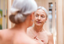 8 indicadores que se detectan mirándose desnudo al espejo y pueden salvarle la vida