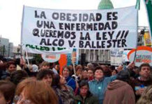 Se celebra el Día Nacional de la Lucha contra la Obesidad que recuerda el abrazo al Congreso de 2006