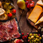 Quesos, embutidos y achuras: conocé el ranking de los alimentos más grasos
