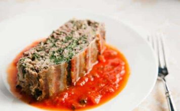 Pan de carne, espinacas y cebolla con 210 calorías