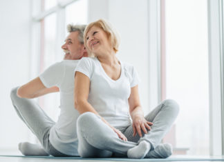 Gym para hacer en casa: Estiramiento de a dos