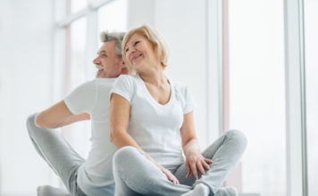 Gym para hacer en casa: Estiramiento de a dos