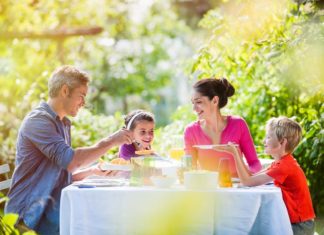 11 beneficios de comer en familia