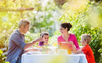 11 beneficios de comer en familia