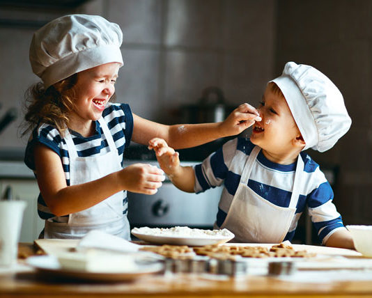 Tres recetas dulces para cocinar con los chicos