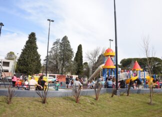 La ciudad de Tortuguitas tiene una nueva plaza con anfiteatro, canchas de fútbol y juegos inclusivos