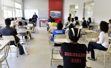 El Centro Universitario Tigre llevó a cabo la 9° exposición destinada a difundir las carreras que se pueden estudiar en el distrito