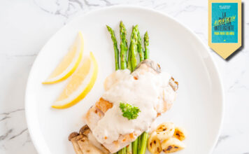Deliciosos filetes a la crema de espárragos