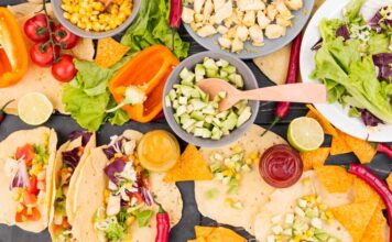 Riquísimas tapas y tacos para compartir