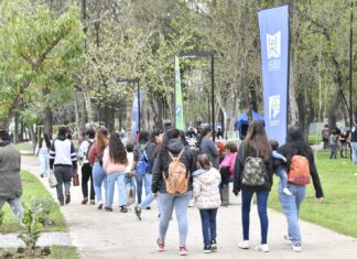 Se realizó el festejo del día de la primavera y del estudiante en Malvinas Argentinas