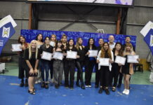 Los egresados del Centro de Estudios de Malvinas Argentinas recibieron su diploma