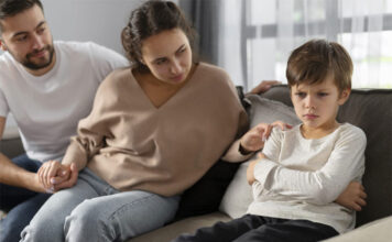 ADOLESCENCIA Y CRIANZA, ¿HAY QUE SER ESTRICTOS O PERMISIVOS?