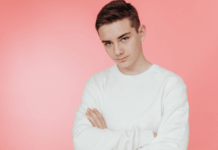 Por qué un adolescente no actúa igual solo que en grupo