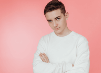 Por qué un adolescente no actúa igual solo que en grupo