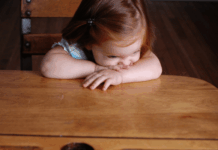 Aburrirse para crecer: cómo el móvil está matando el poder transformador del tedio