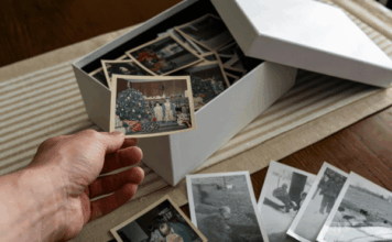 Mirar fotos de la infancia: un hábito simple que puede cuidar la memoria