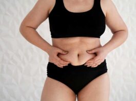 ¿Por qué aparecen los “rollitos” en la panza después de los 45 años?