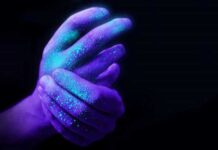 Así mostramos con luz ultravioleta que nos lavamos las manos peor de lo que creemos.