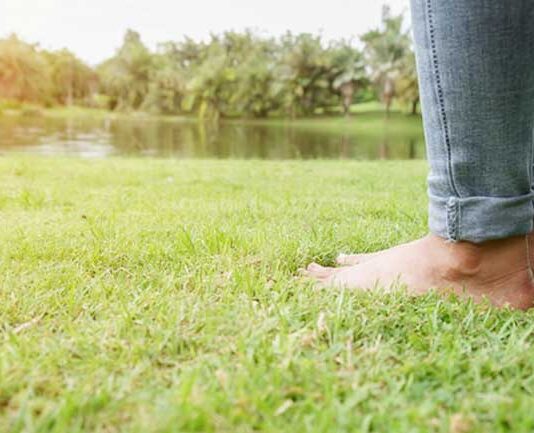 Andar descalzo: cómo influye en los pies y en la postura del cuerpo