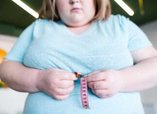 Más del 60% de niños y adolescentes con obesidad presenta dificultades para sentarse y levantarse